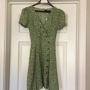 Francesca’s Green Floral Print  Spring/summer Dress
